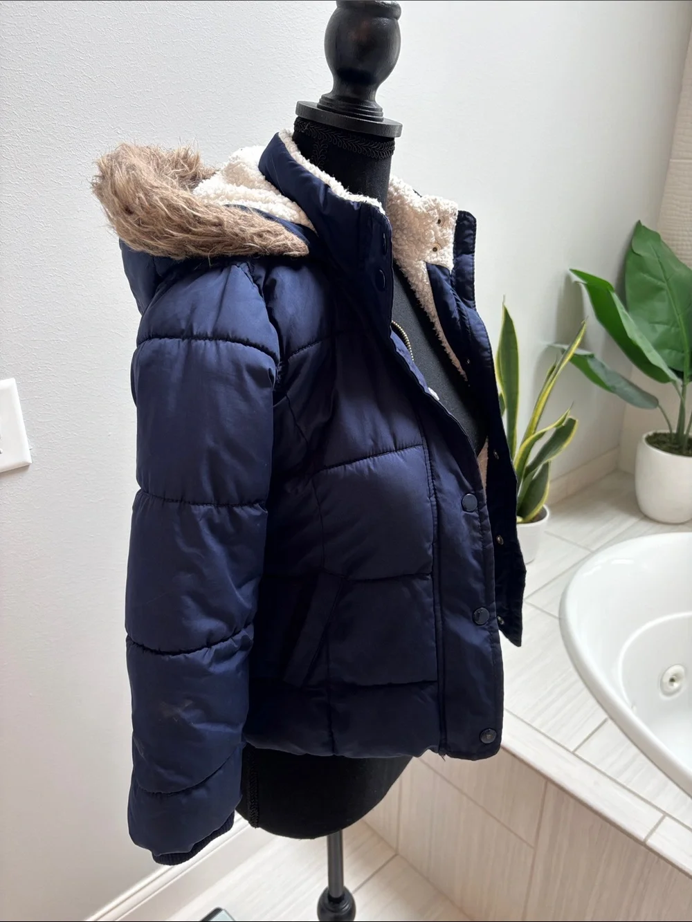 Old Navy Navy Blue Puffer Jacket with Faux-Fur Trim Hood M (8)